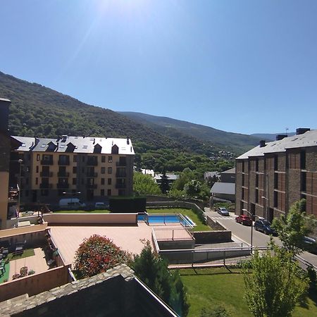 Apartaments Sort Pirineus Exterior photo
