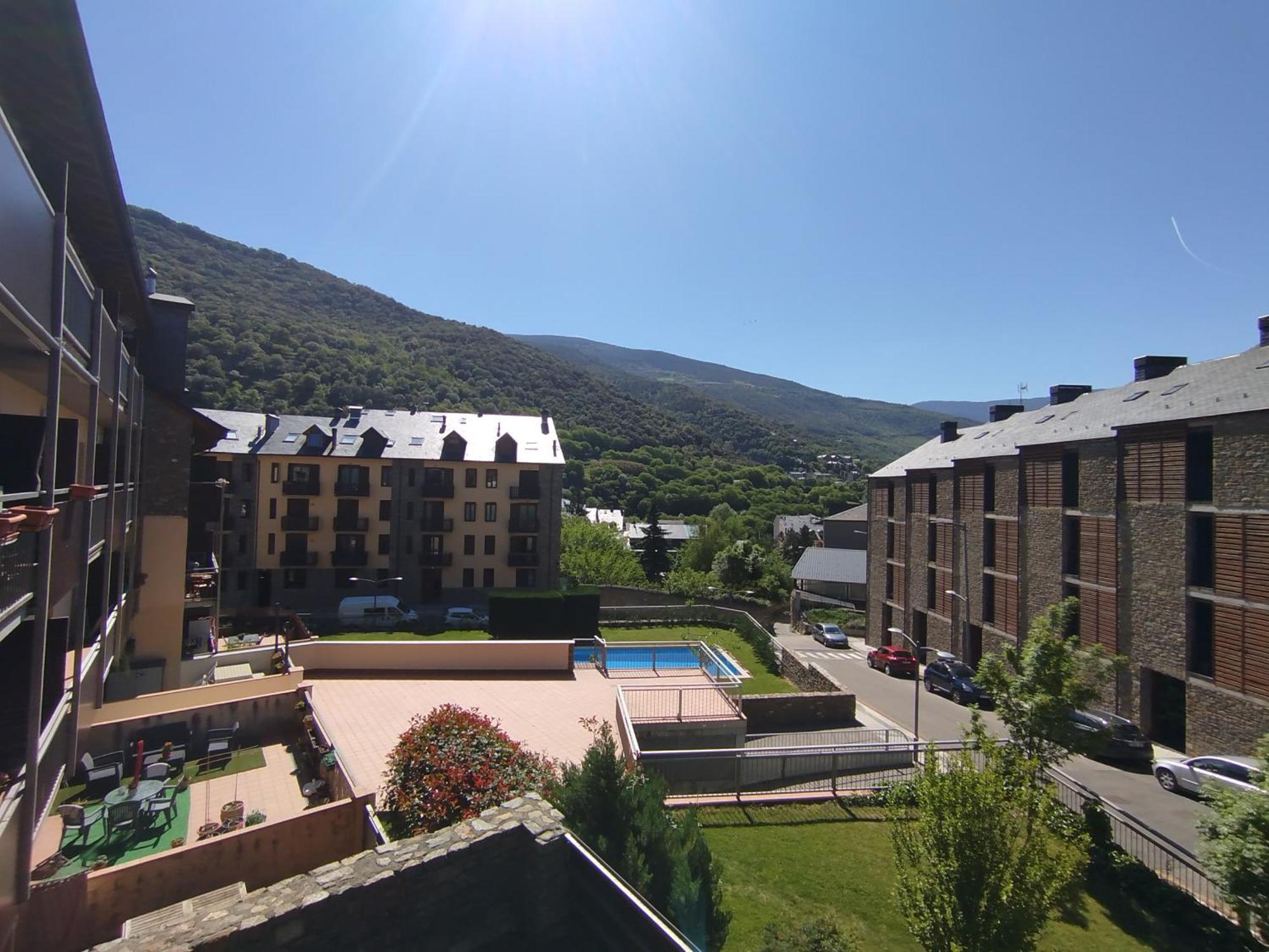 Apartaments Sort Pirineus Exterior photo